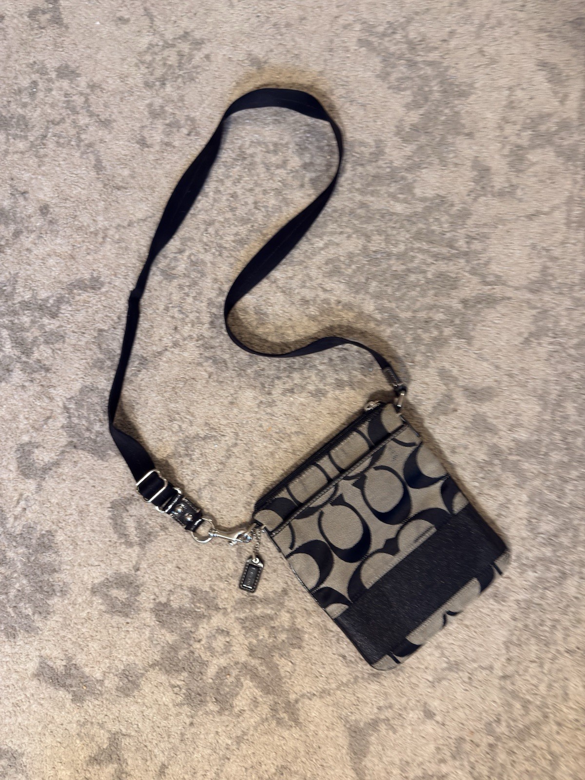 Coach Signature Swingpack Crossbody Bag Black/Gray Zip, Detachable Strap