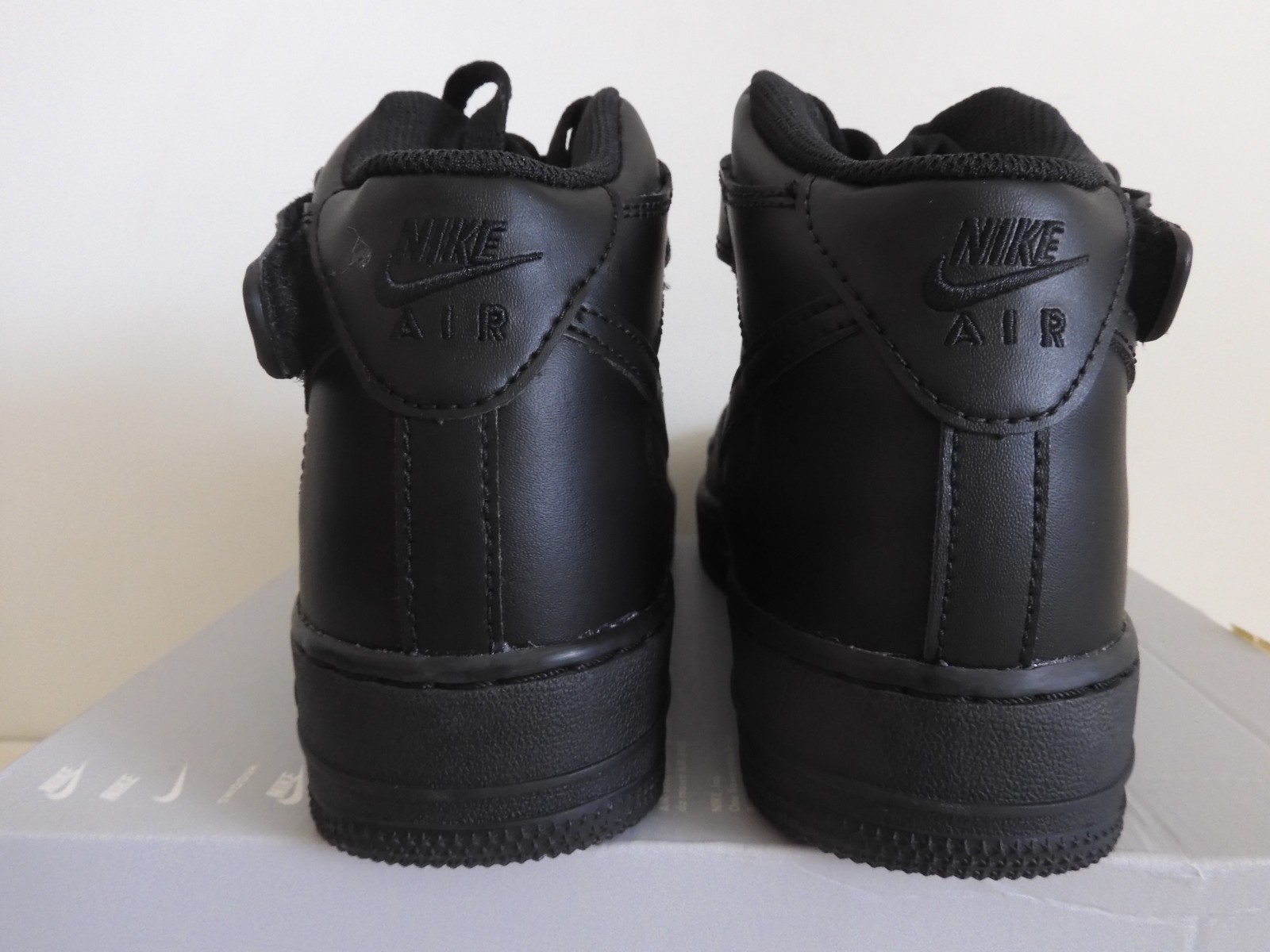 Nike Air Force 1 Mid Le (GS) All Black Black-Black Sz 6Y [DH2933-001]