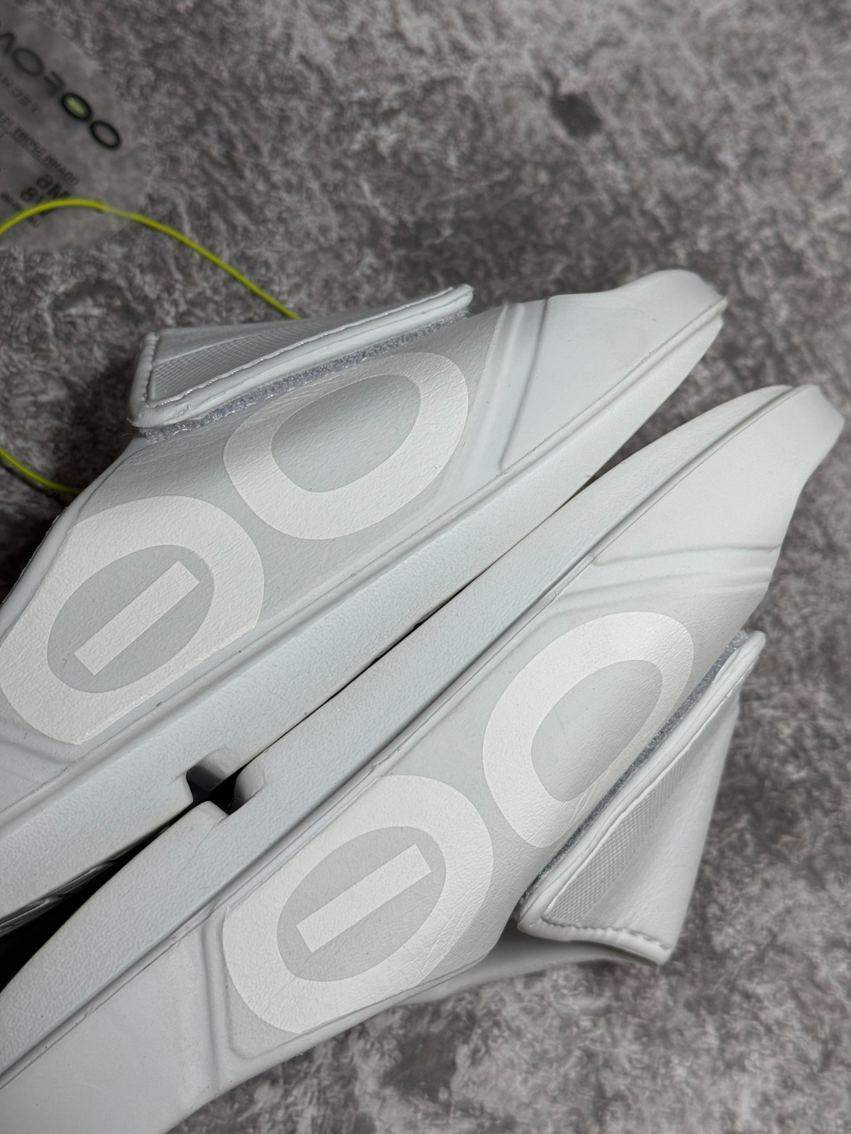 OOFOS OOahh Sport Flex Slide White Unisex size US M6 W8 EU 39