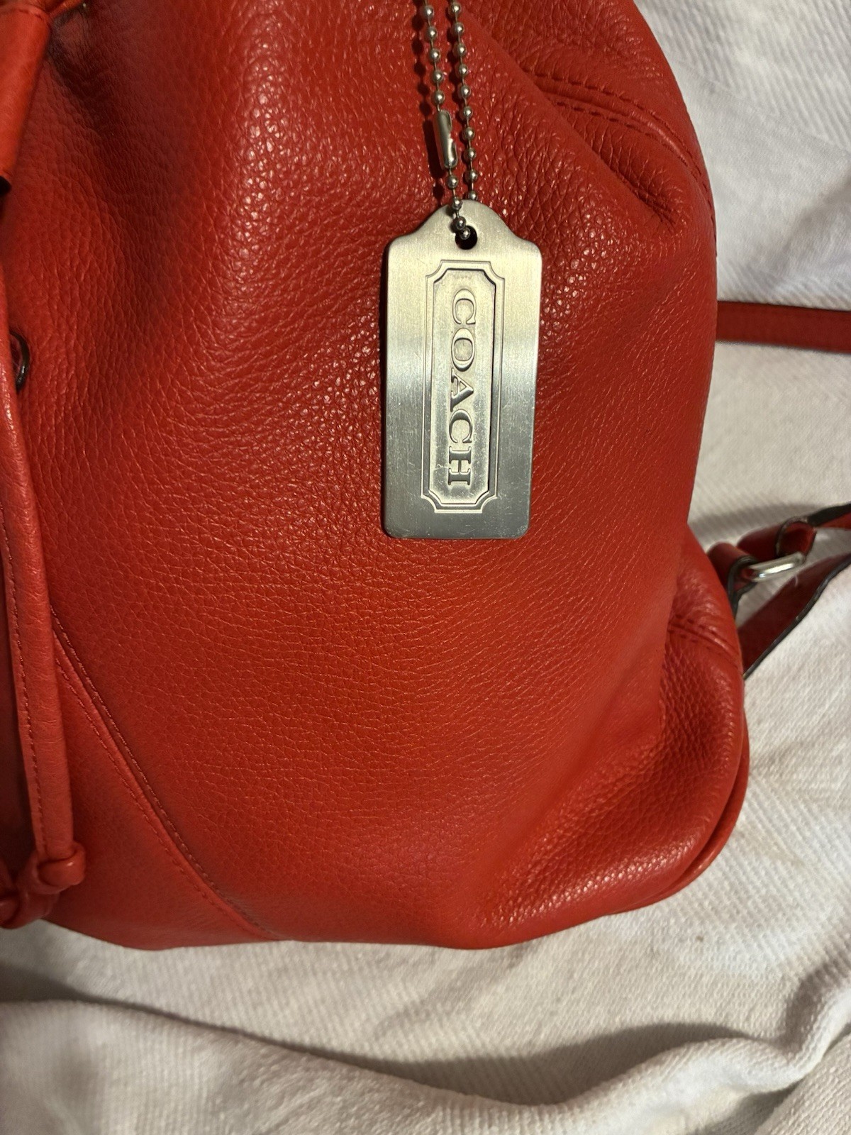 Coach Red Pebbled Drawstring Backpack Turn Lock Lined Inner Pockets Silver