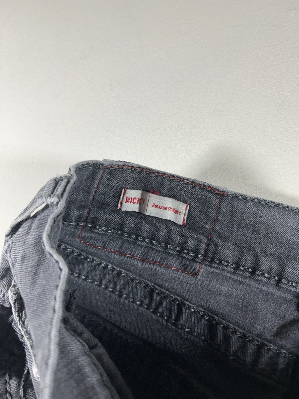 (Super Thrashed Distressed) True Religion Ricky Flap Big T Jeans 32×32 Grey