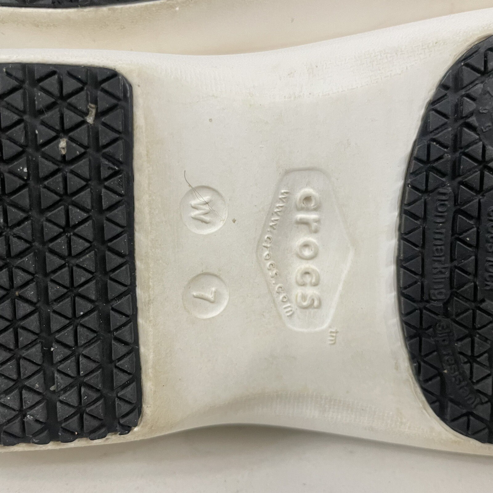 Crocs at Work White Rubber Slip Resistant On the Clock Clog Womens Size 7