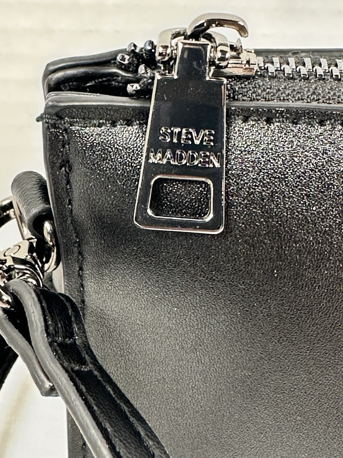 Steve Madden Black Mini Shoulder Bag Silver Turn Lock Zip Top Purse