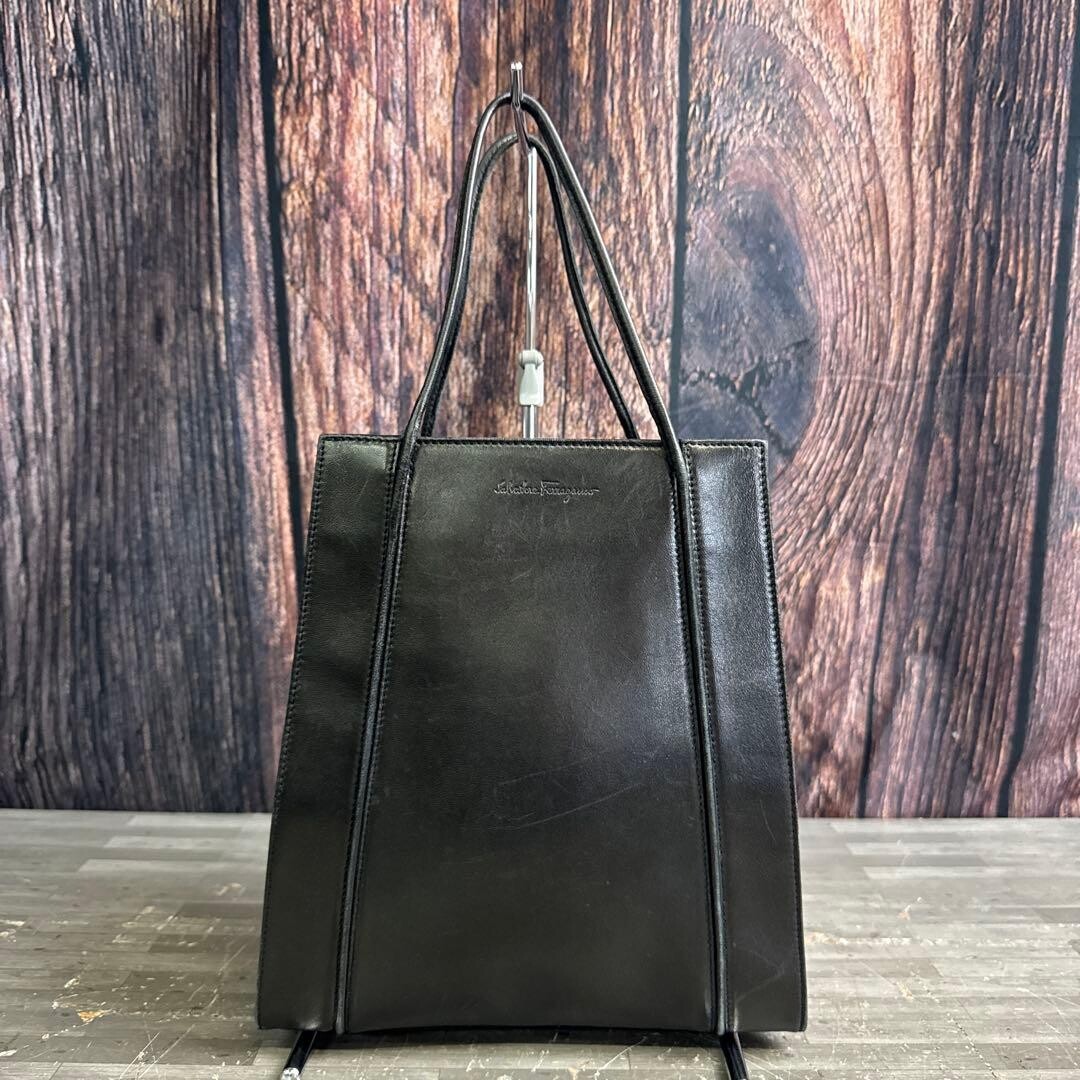 Salvatore Ferragamo Black Leather Tote Bag Women E21929 22cm Made in Italy
