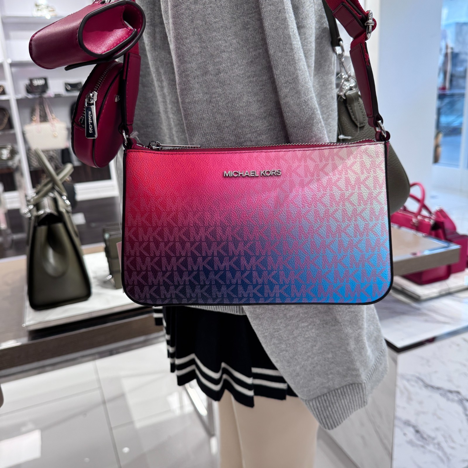 Michael Kors Jet Set Travel S Crossbody Tech 3in1 Bag Dark Raspberry color shift