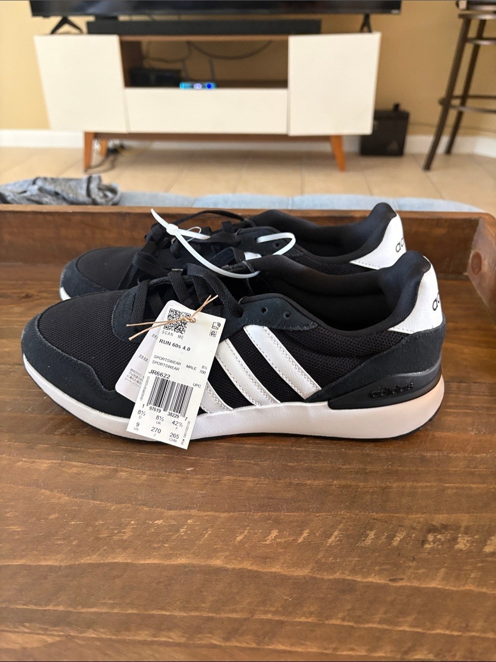 adidas Men’s Black & White Run 90s Retro Trainer