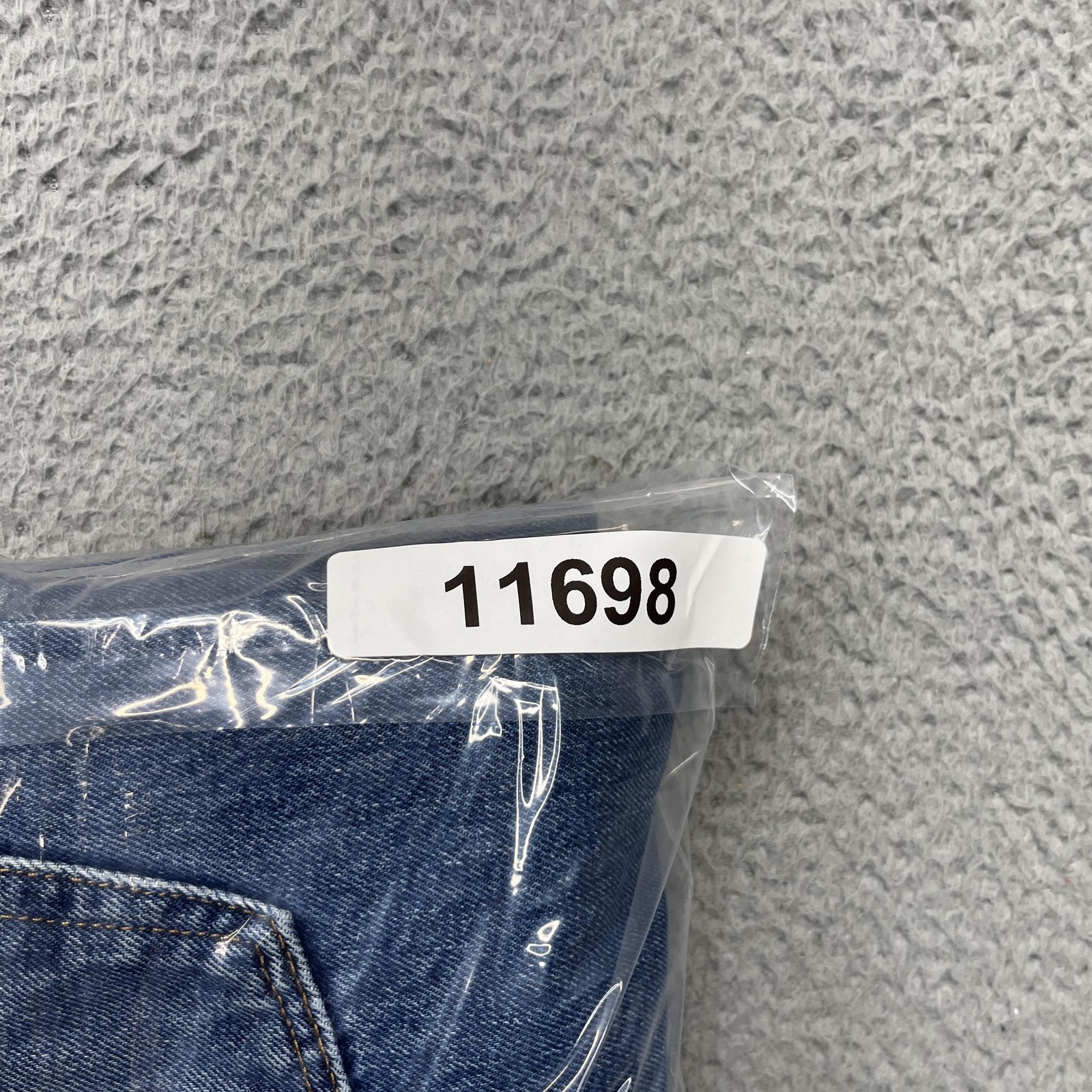 Levis 501 Jeans Mens 32×30 Blue Medium Wash Straight Leg Button Fly Denim