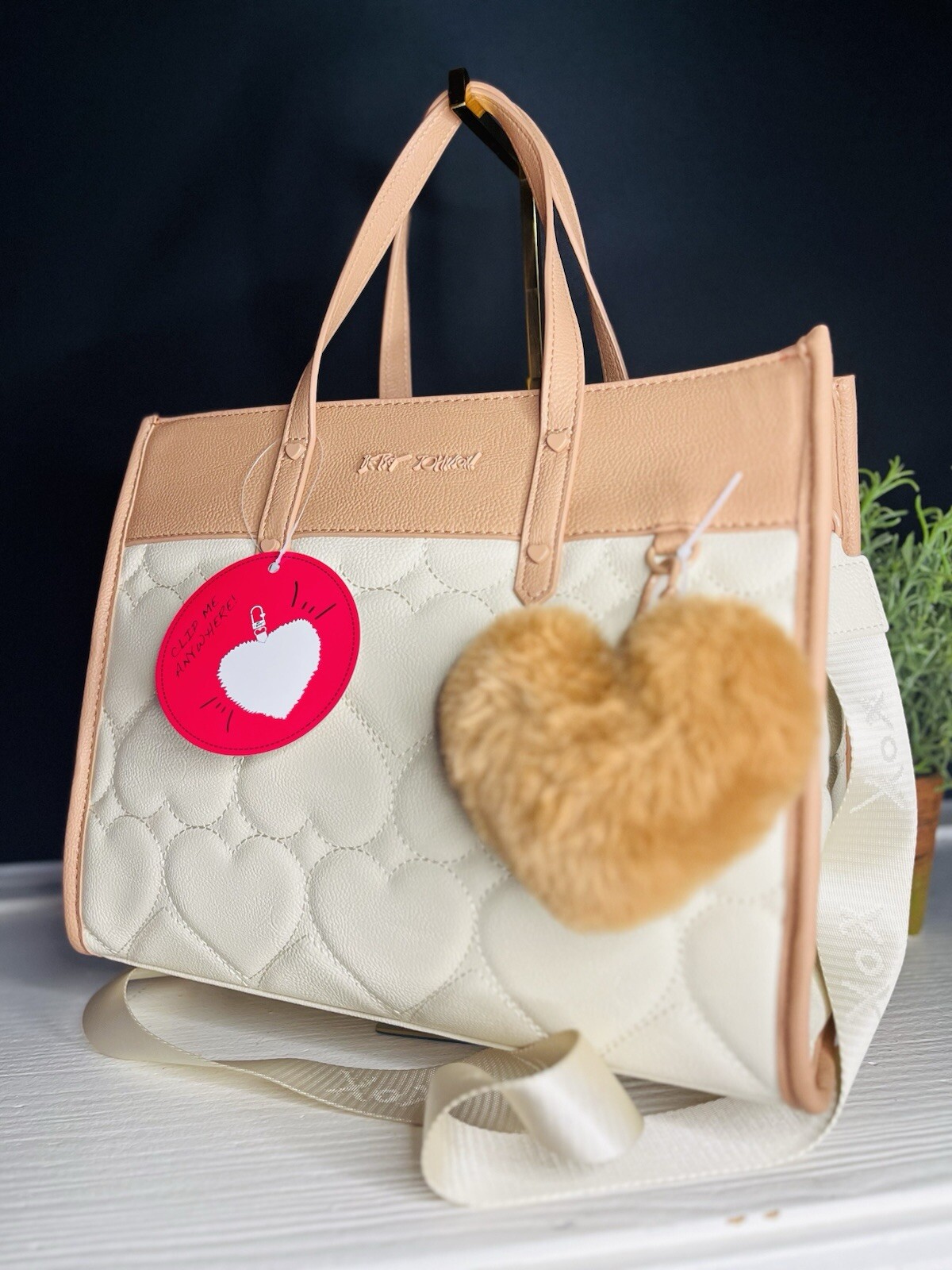 Betsey Johnson XOBECCA Quilted Heart Hand Bag