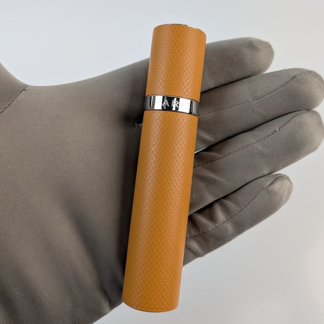 New HERMES Refillable Atomizer Perfume Case Accessory Leather Saddle Gold