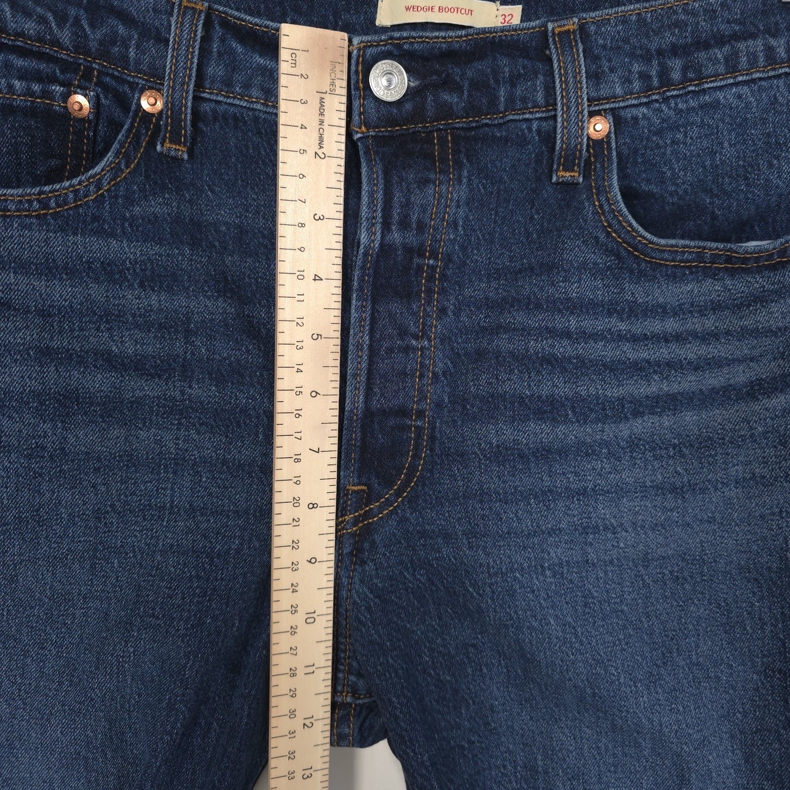 LEVIS PREMIUM Women’s Jeans Wedgie Bootcut Flare 32 Button Fly A8710-0001