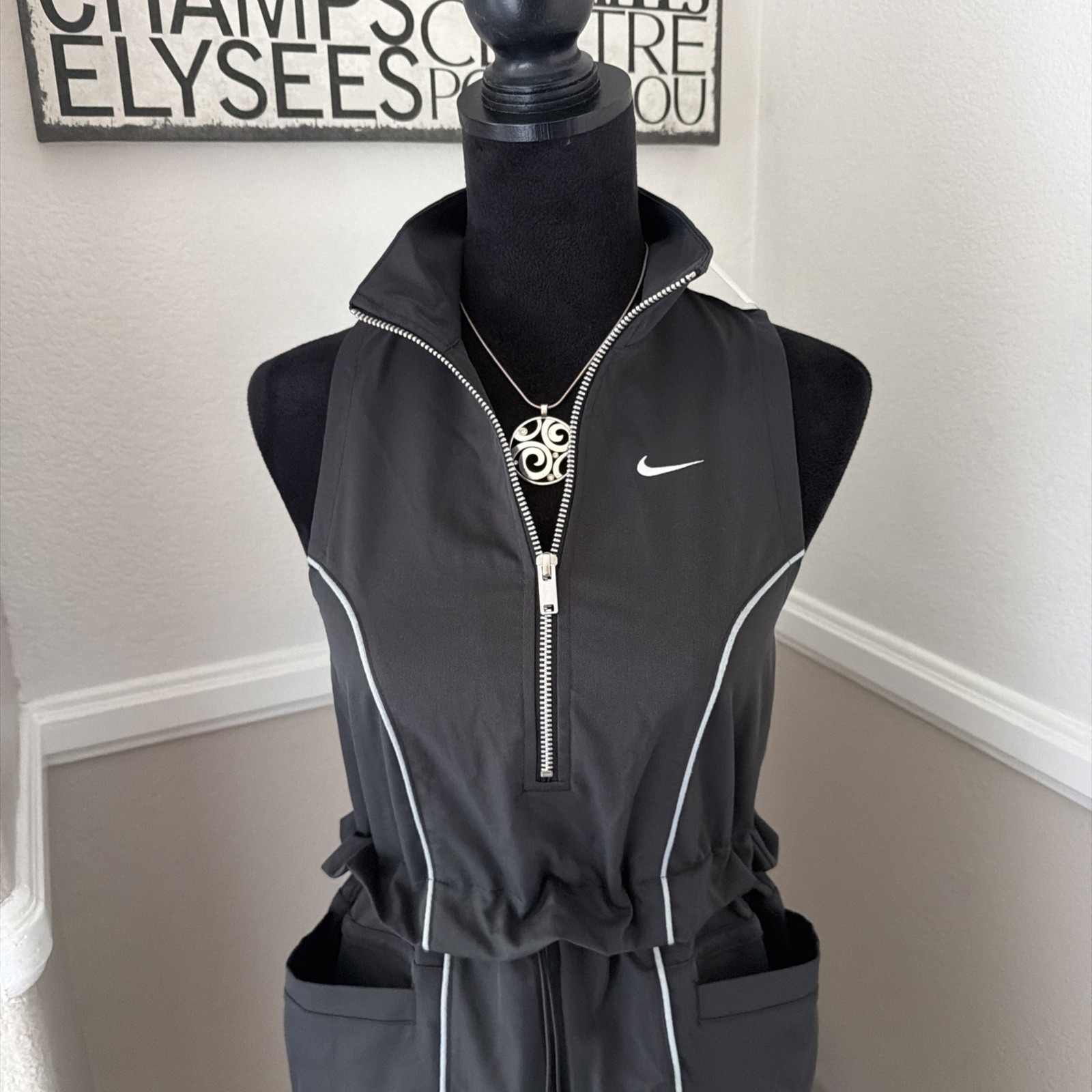 NWT NIKE Street Sleeveless Active Dress Zip Front Above Knee Black Small 4-6 $80