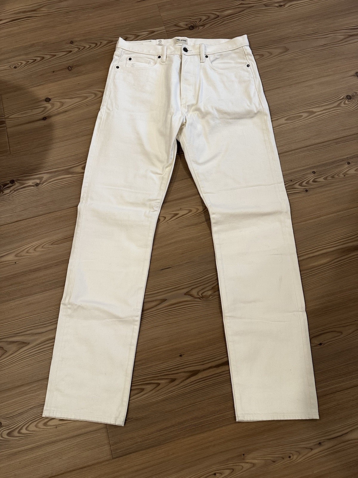 Todd Snyder Classic Fit Selvedge Denim, 32×34, Off-White, NWT