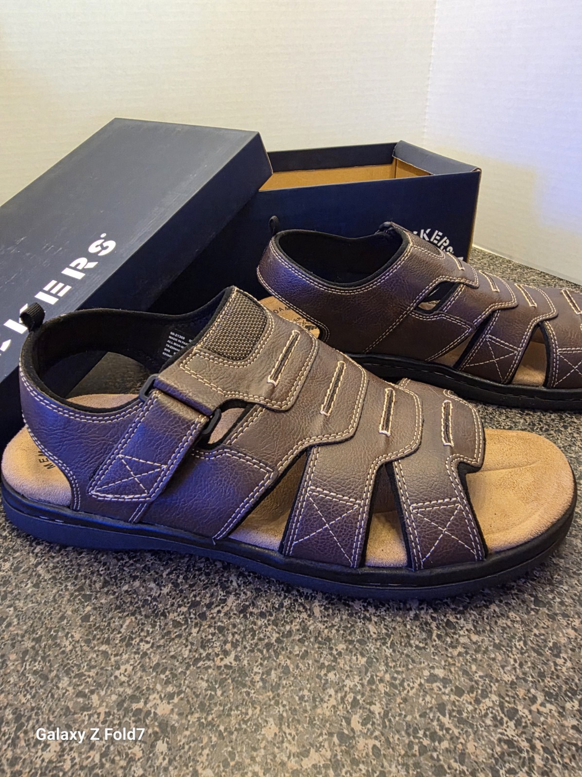 Men’s Dockers 13M Shorewood Briar Sandals Brown Memory Foam Fusion Footbed NEW