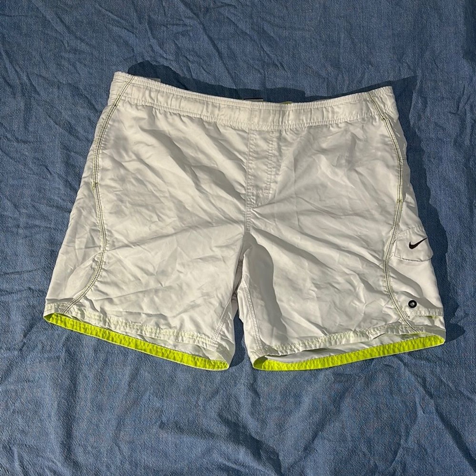 Nike Men’s White Core Solid Volley Swim Shorts Trunks Size Large L Good