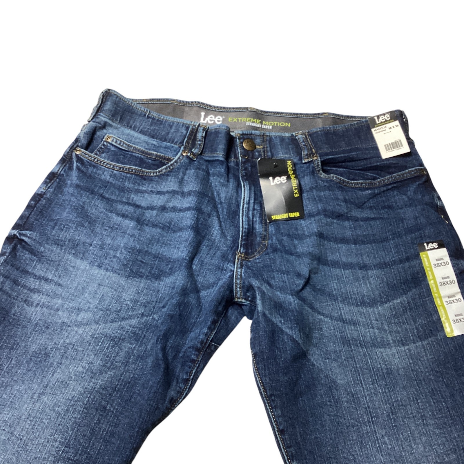 Lee: Men’s Extreme Motion Jeans, Straight Taper, Size 38 x 30