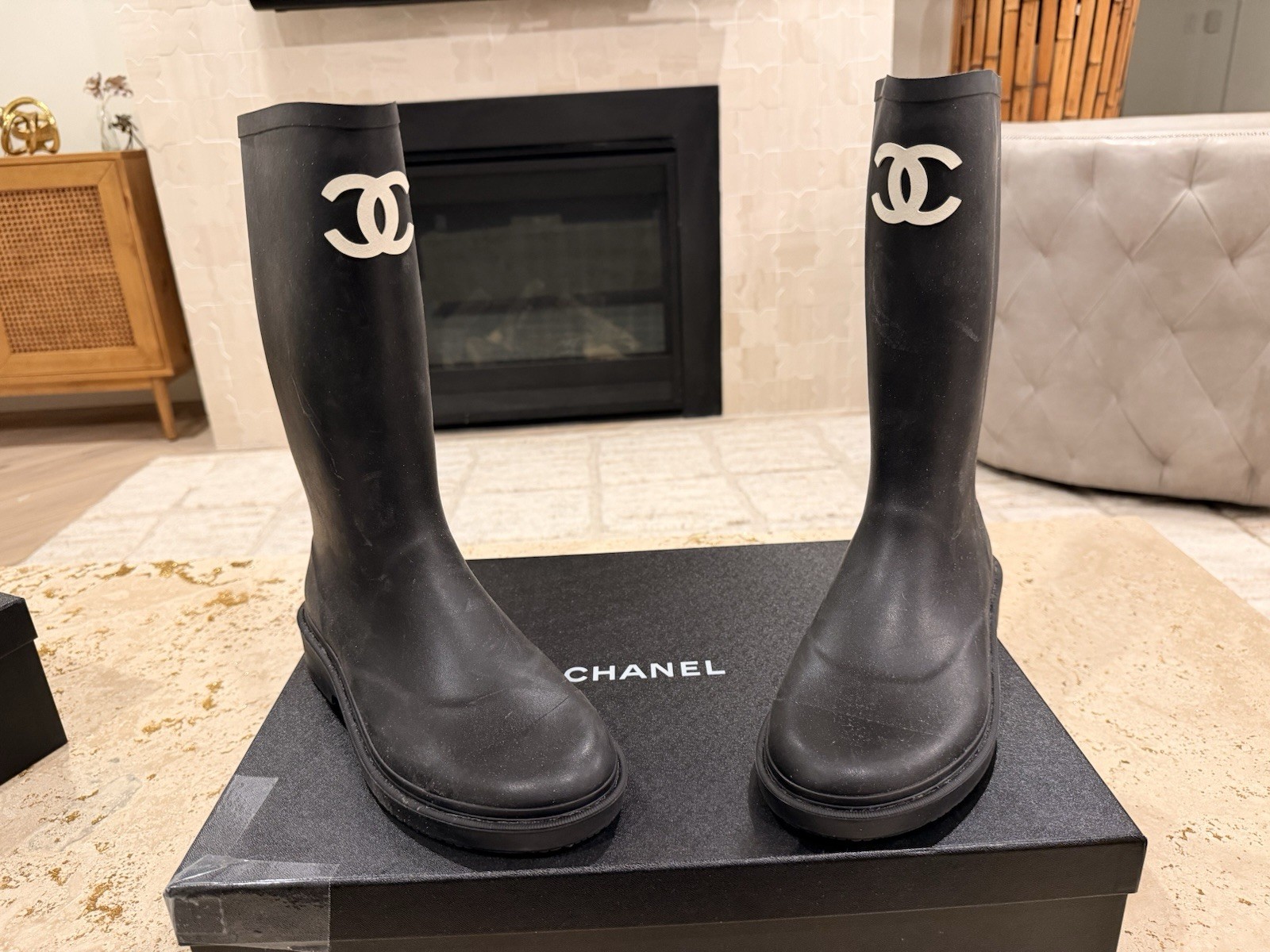 CHANEL 22A CC Logo Black Rubber High Rain Boots G38355 Size 40 Box Dust Bags