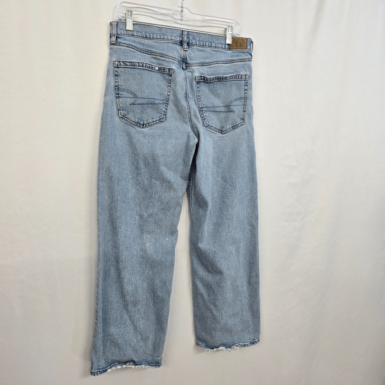 American Eagle Strigid Stove Pipe Jeans Women’s 8 Regular Light Wash Fray Hem