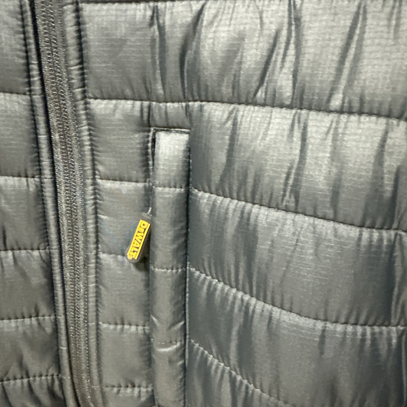 Dewalt Hybrid Insulated Jacket Men’s Size Large DXWW50003