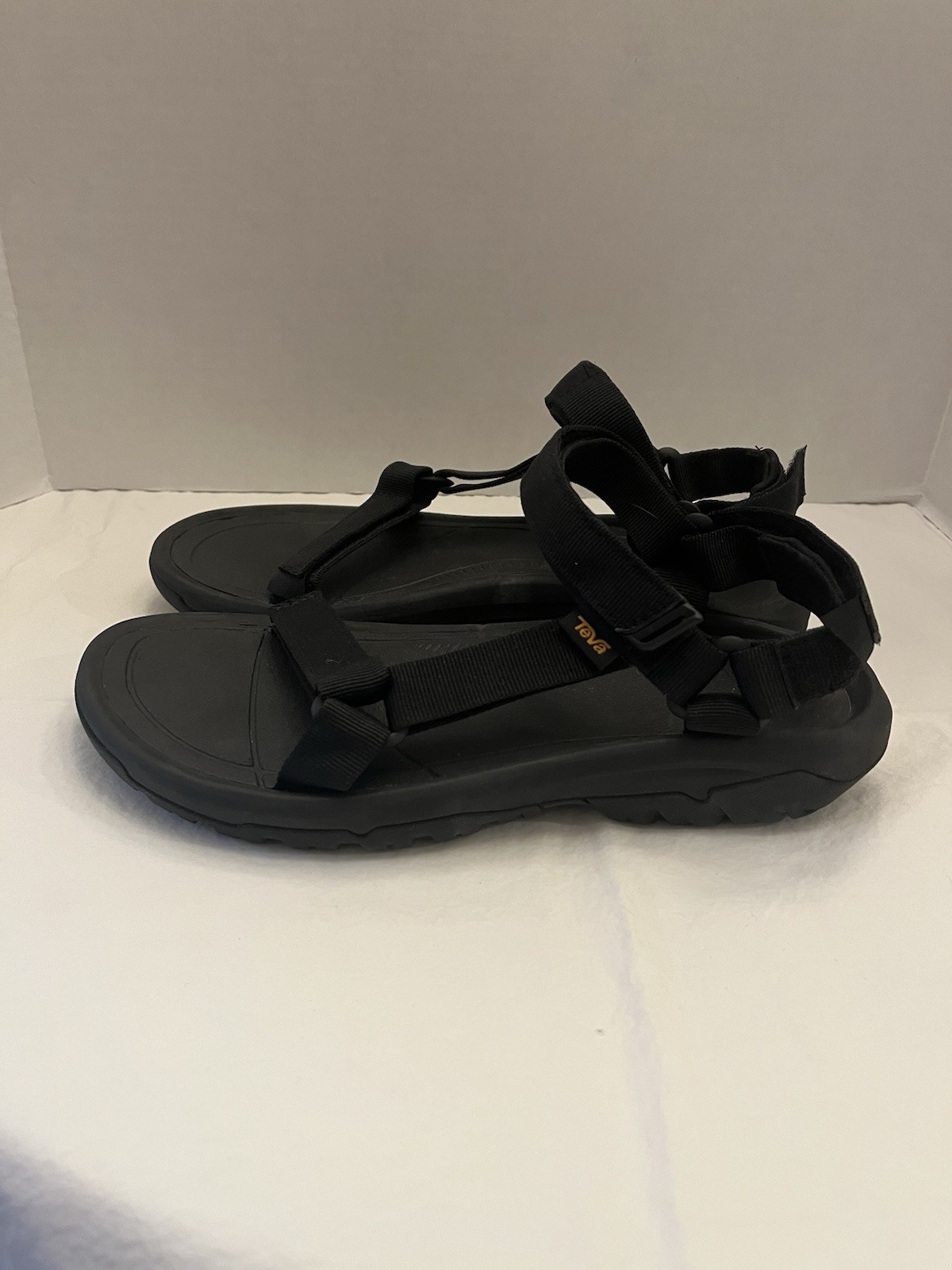 Teva Hurricane XLT2 Black Sandals Men’s 9 Women’s 11
