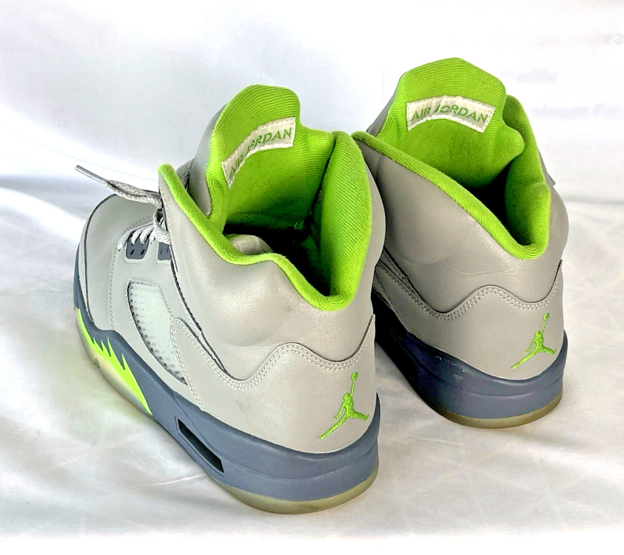 Jordan 5 Retro Green Bean Grey Leather Sneakers Size 8.5 DM9014-003
