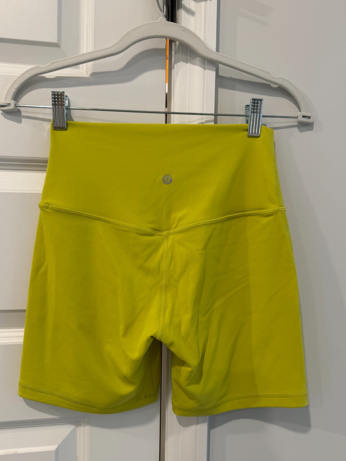 Lululemon Align 6 inch short in Color Serpentine Size 6