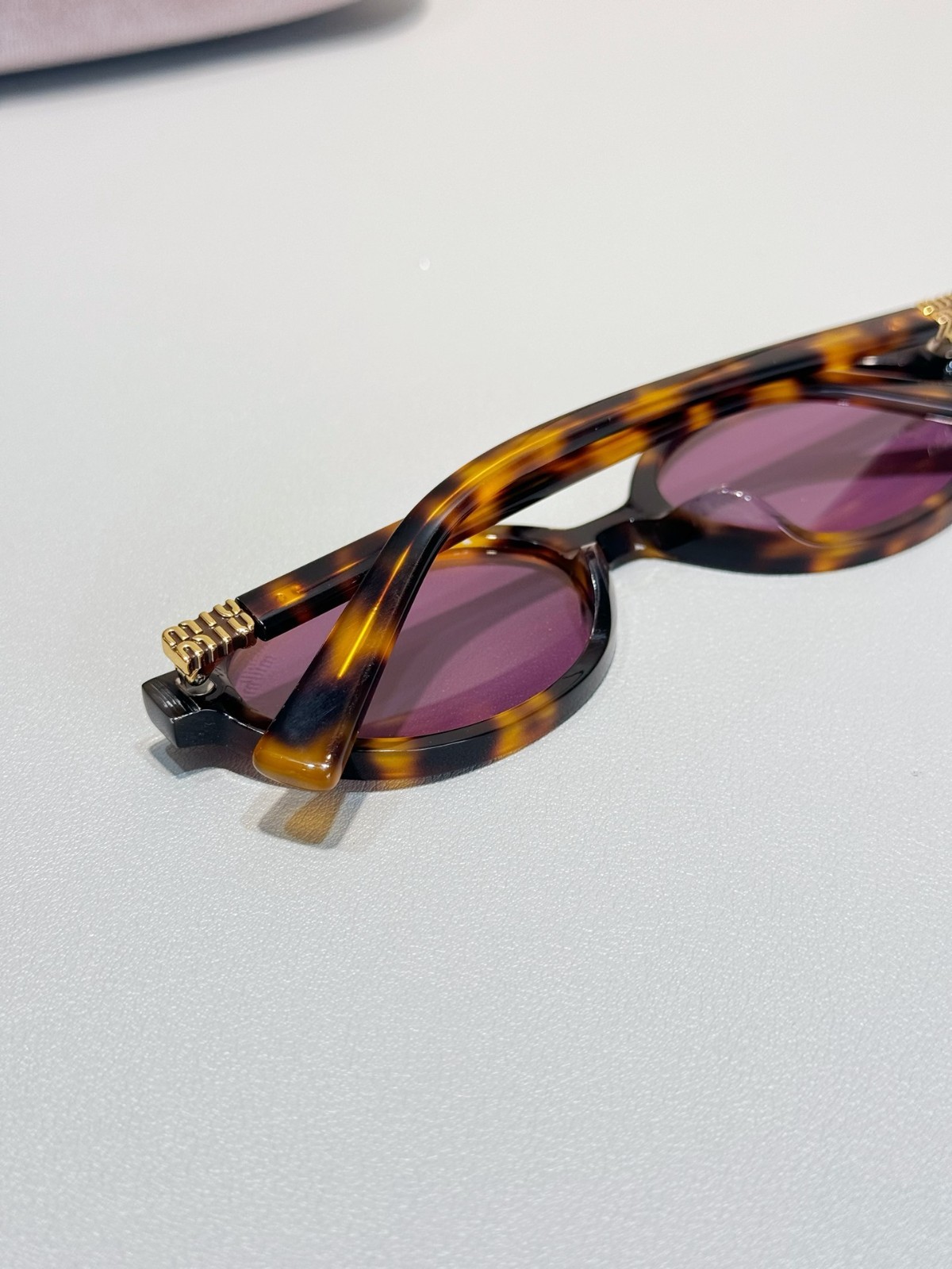 Chic Oval Tortoiseshell Frame Sunglasses Purple Tinted Lens Women Eyewear