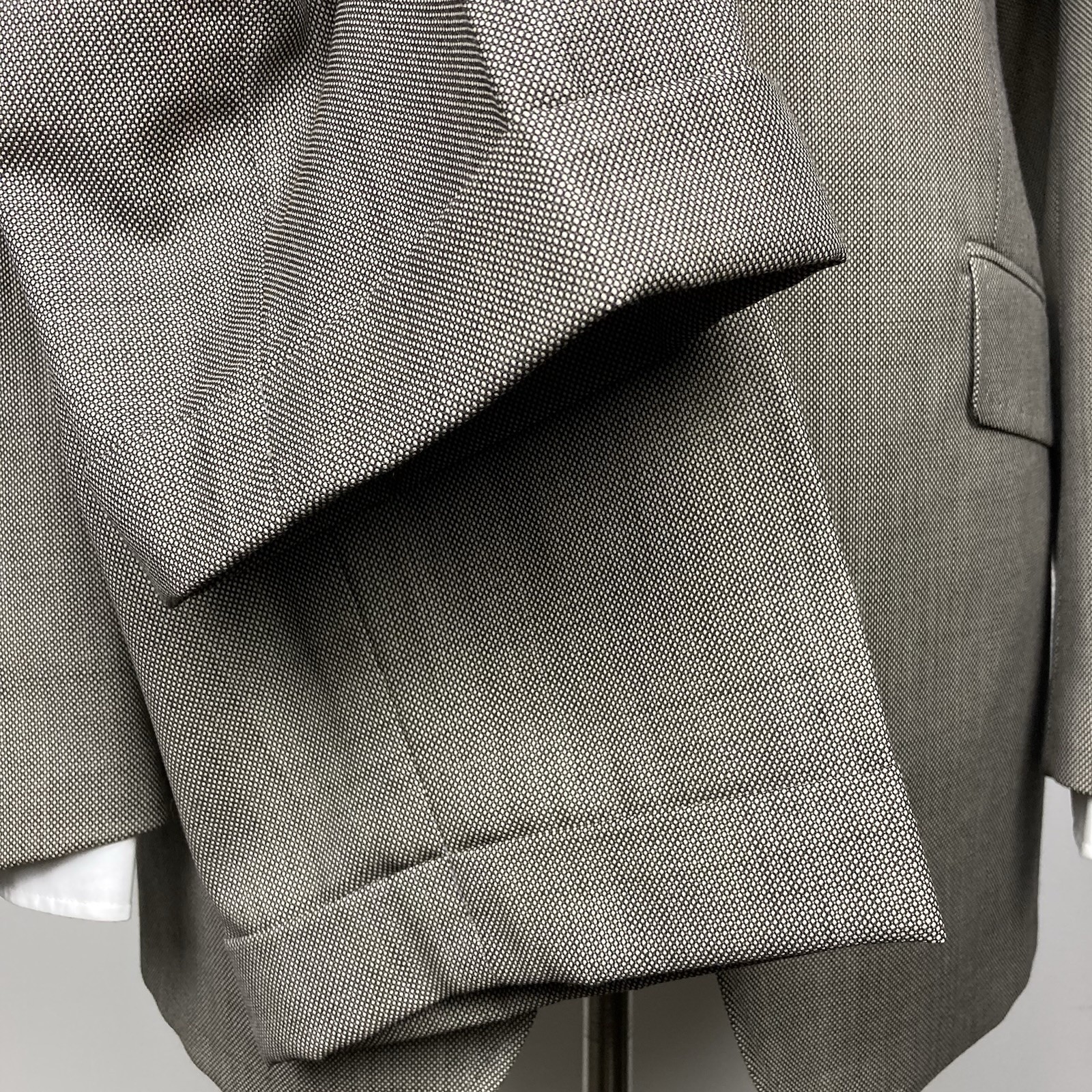 Tiglio Rosso Men’s 2-pc suit Jacket 42R 2-Btn Pants 32W 27L Made Italy Wool