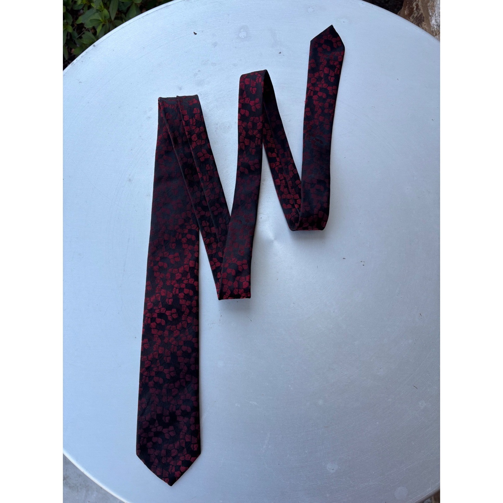 Vintage Commodore Trevira Burgundy Black Geometric Mosaic Necktie 3in Width