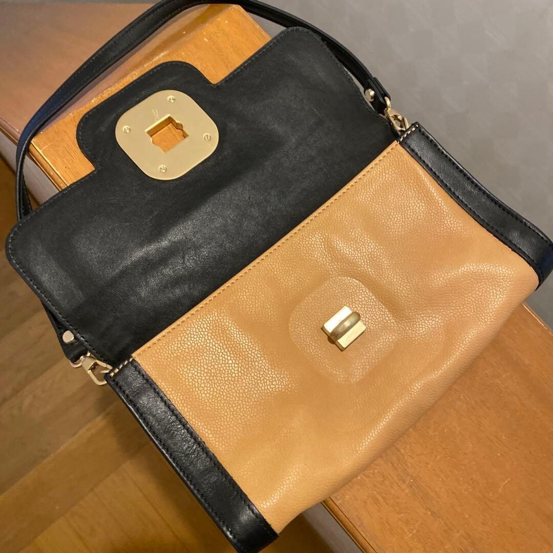 Longchamp Black Tan Metal Studs Turn Lock Crossbody Shoulder Bag 9.84in 25cm