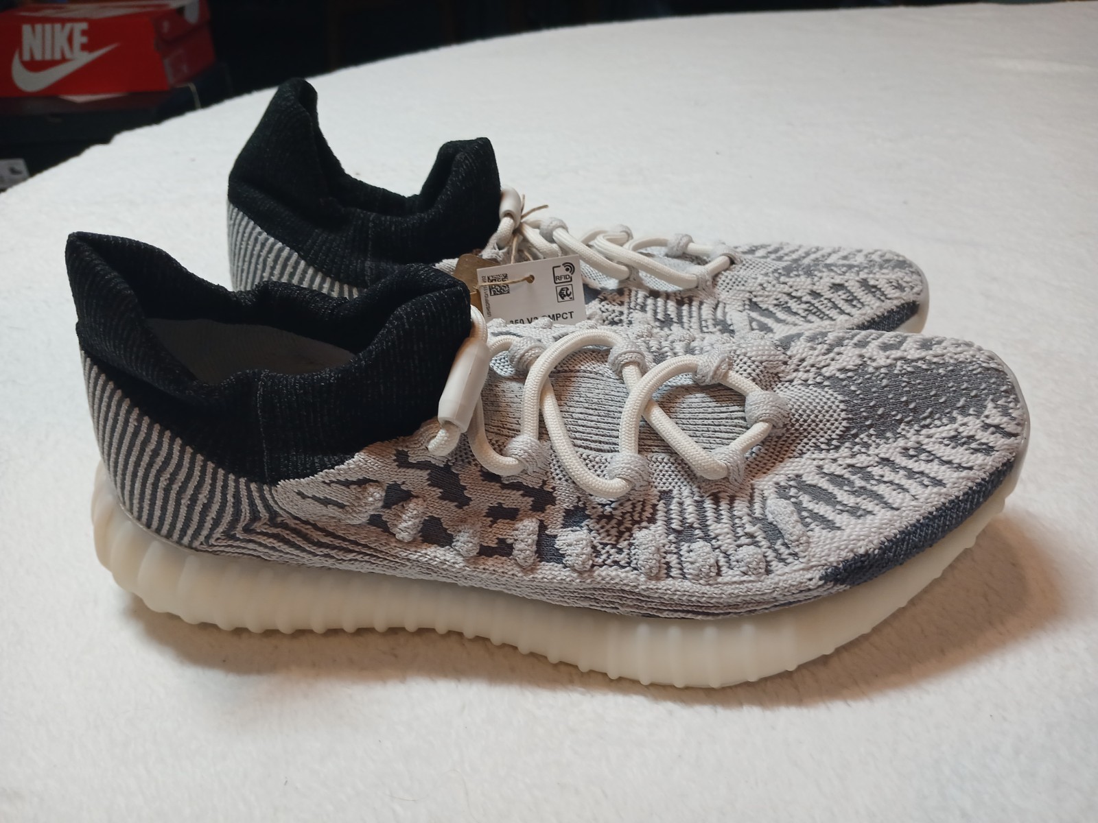Size 8.5 – Adidas Yeezy Boost 350 V2 CMPCT Low Slate Panda IG9608