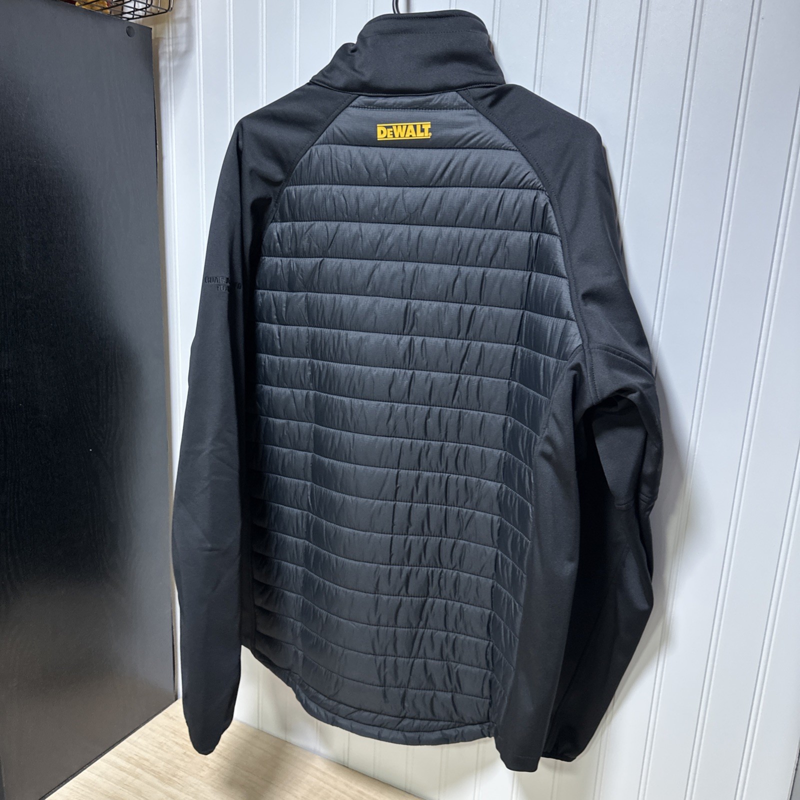 Dewalt Hybrid Insulated Jacket Men’s Size Large DXWW50003