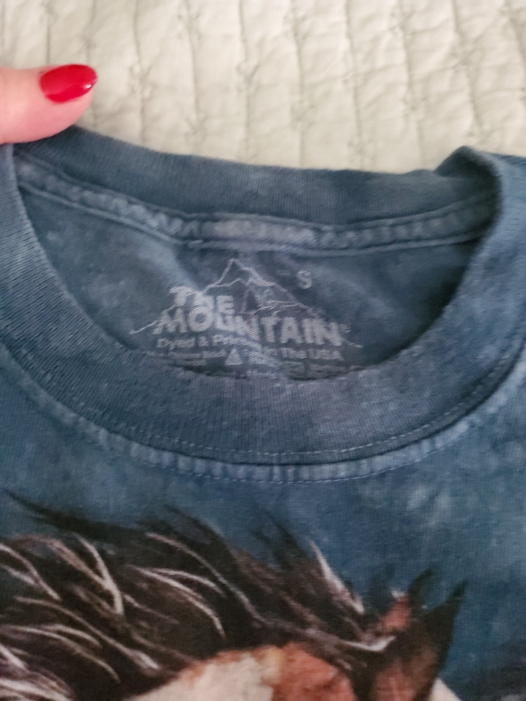 The Mountain Horse T Shirt Size Small Unisex Wild Horses 2012 “Find 15 Horses”