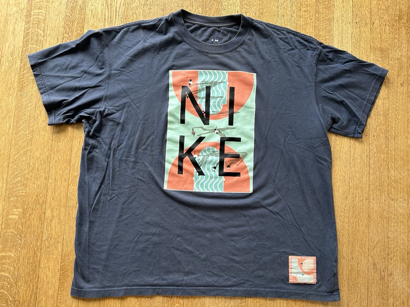 NIKE Basketball Court Sportswear Active Short Sleeve Graphic Tee SHIRT Size XL