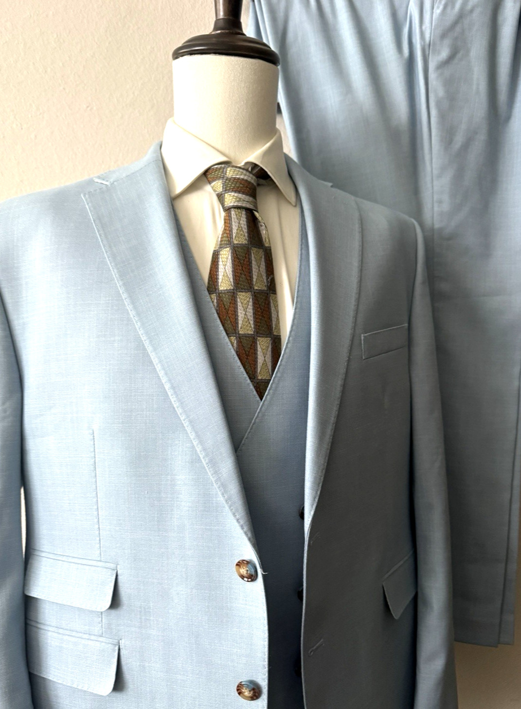 Tayion Monte Holland 3-Piece Suit Mens 44S Short – 40-41W x 30L Baby Blue Summer