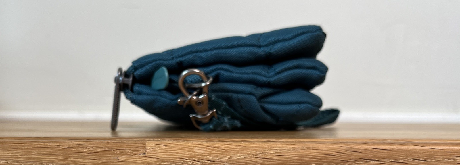 Thirty One Vary You Teal Wristlet