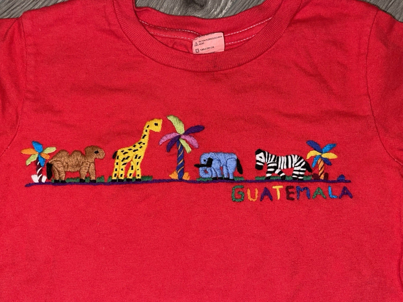 Vintage Embroidered Guatemala Kids Size 6 Red Short Sleeve T-shirt Giraffe Zebra