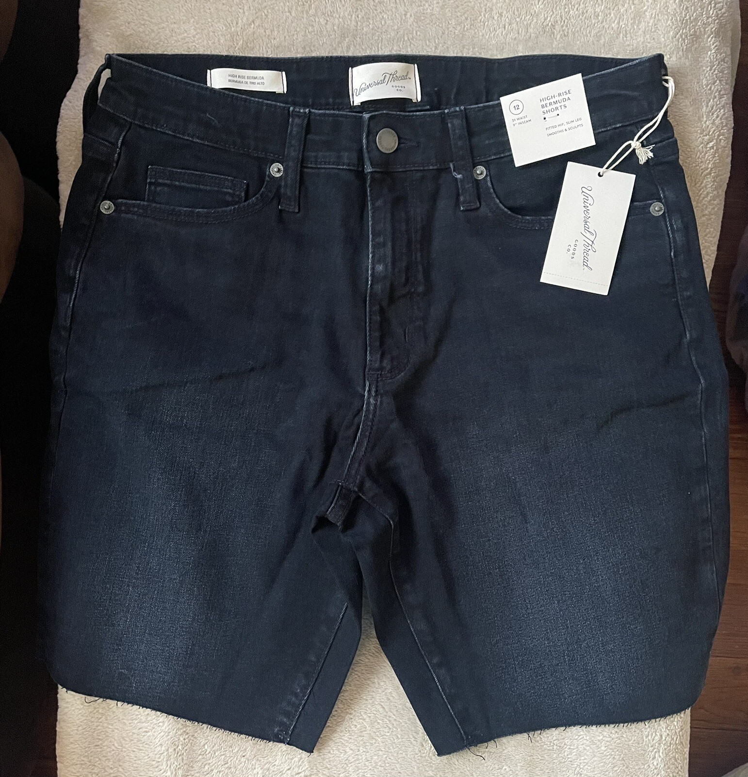 Universal Thread Womens BLACK High Rise Bermuda Jean Shorts Size 12 Slim Leg 31”