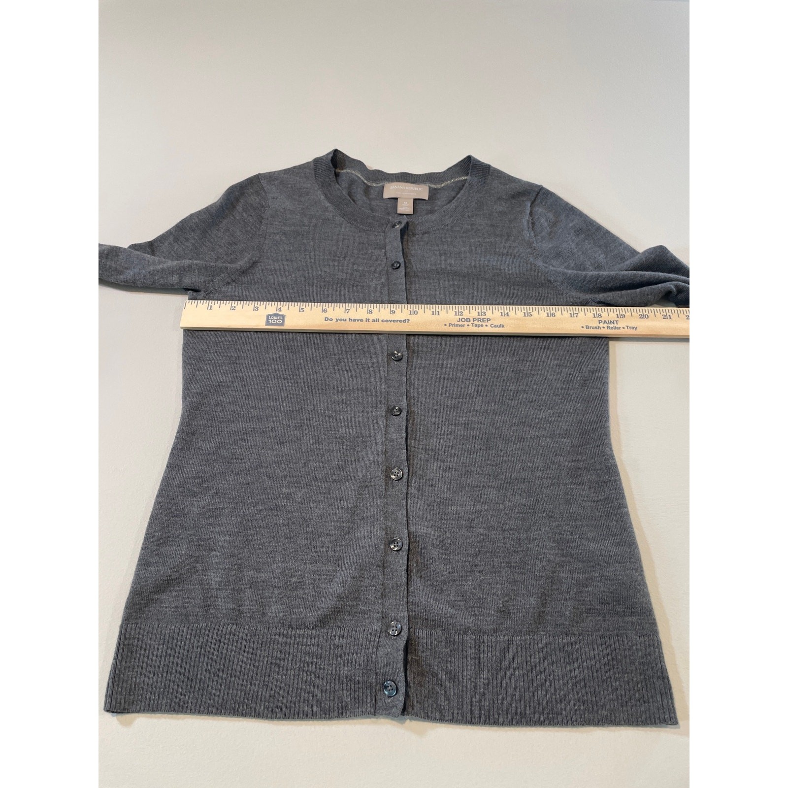 Banana Republic 100% Merino Wool Extra‑Fine Lightweight Gray Cardigan – Size M