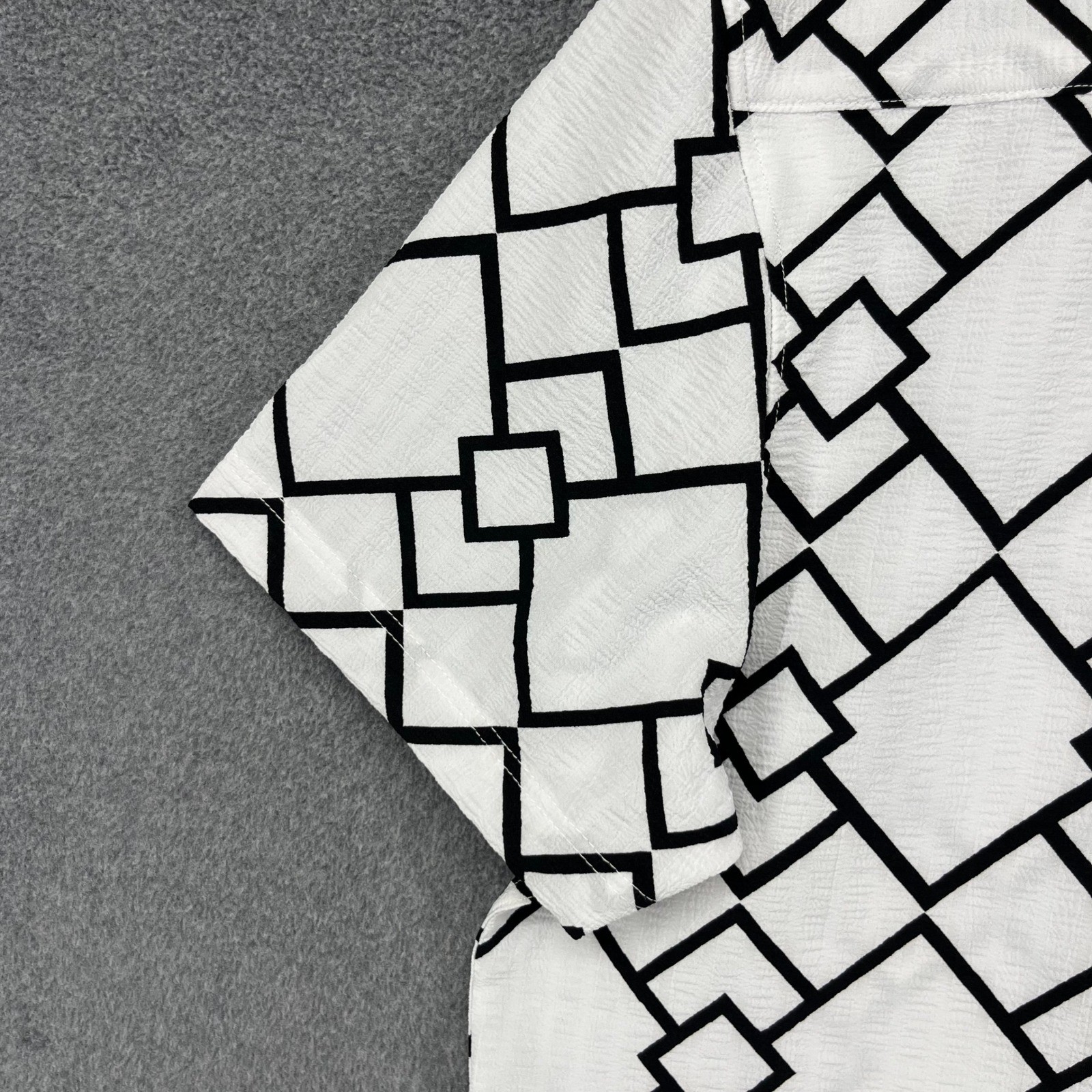 Ike Behar Button Down Shirt Mens L White Black Retro Geometric Textured S17X6044