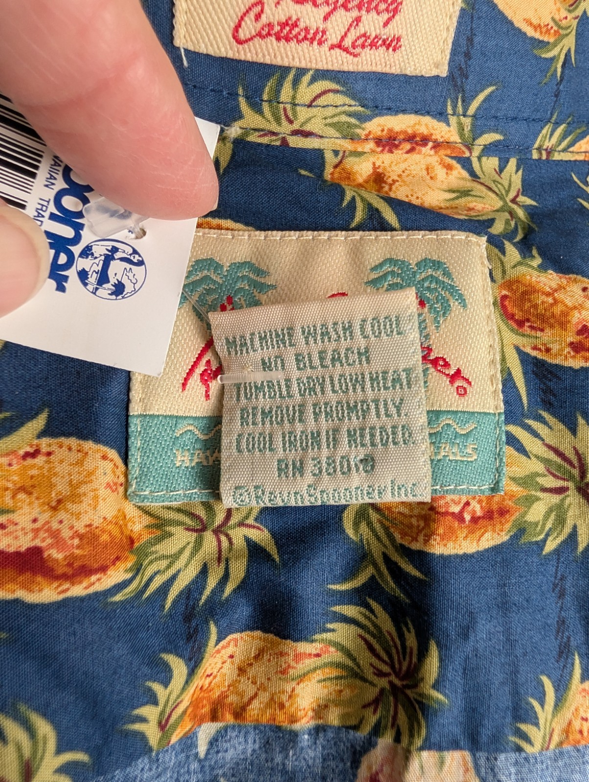 Men’s M Aloha Shirt Reyn Spooner Hawaiian Cotton Lawn 1.5″ Pineapples Oblique