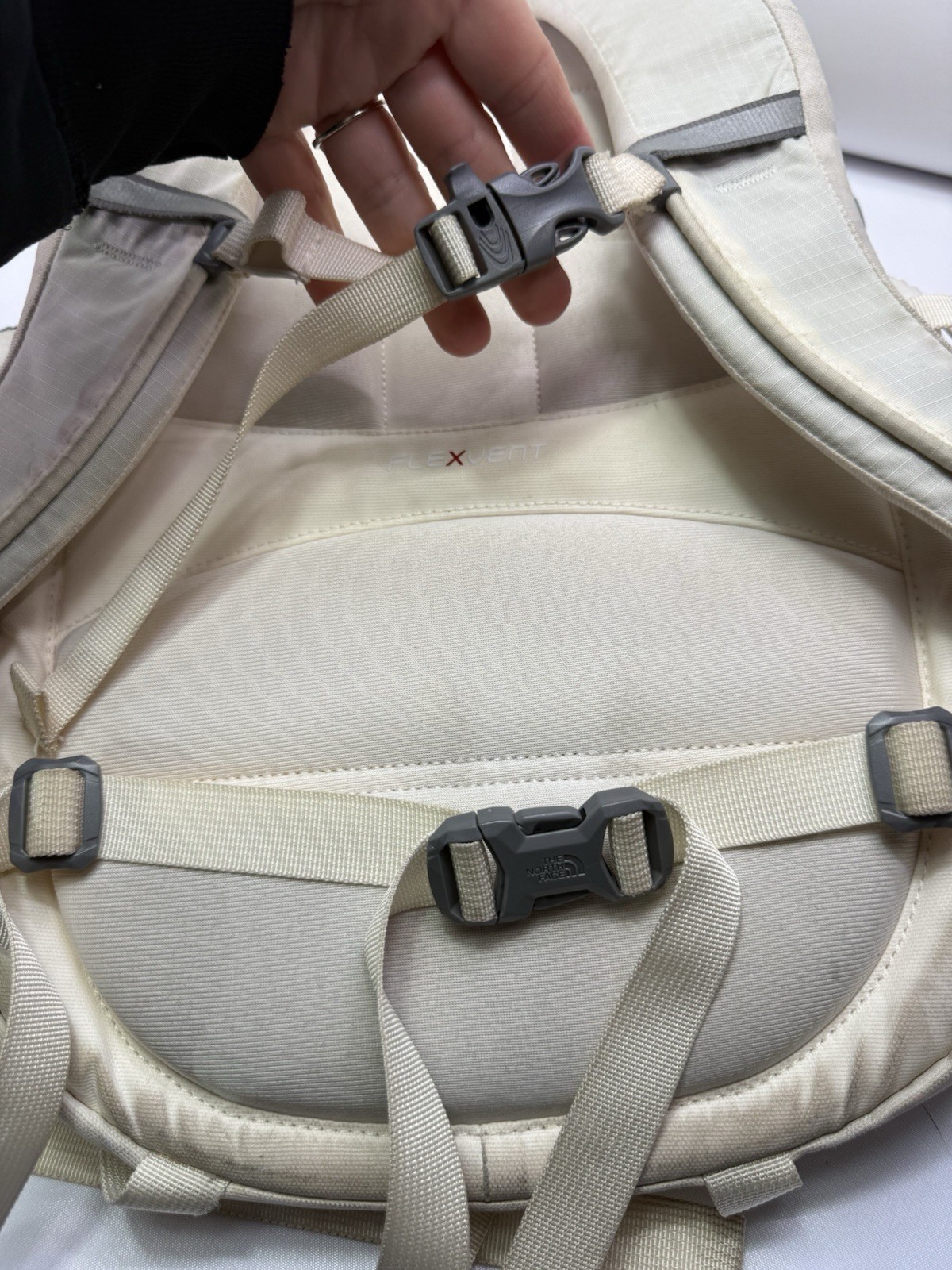 THE NORTH FACE Recon Large School Pack Backpack, Gardenia White