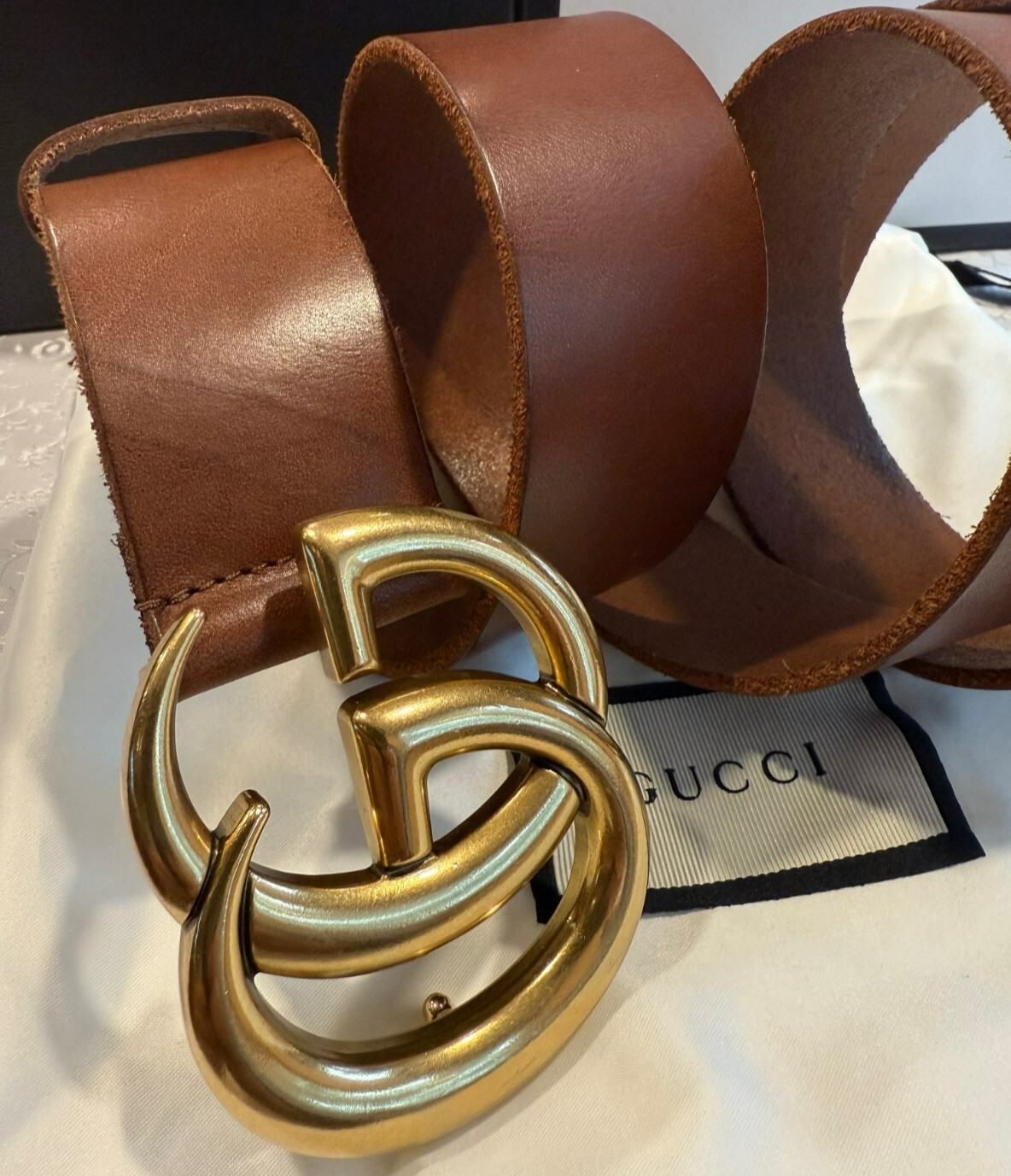 Gucci GG Gold Brass Buckle Brown Leather Belt Size 105 cm Fit’s 36-38 waist