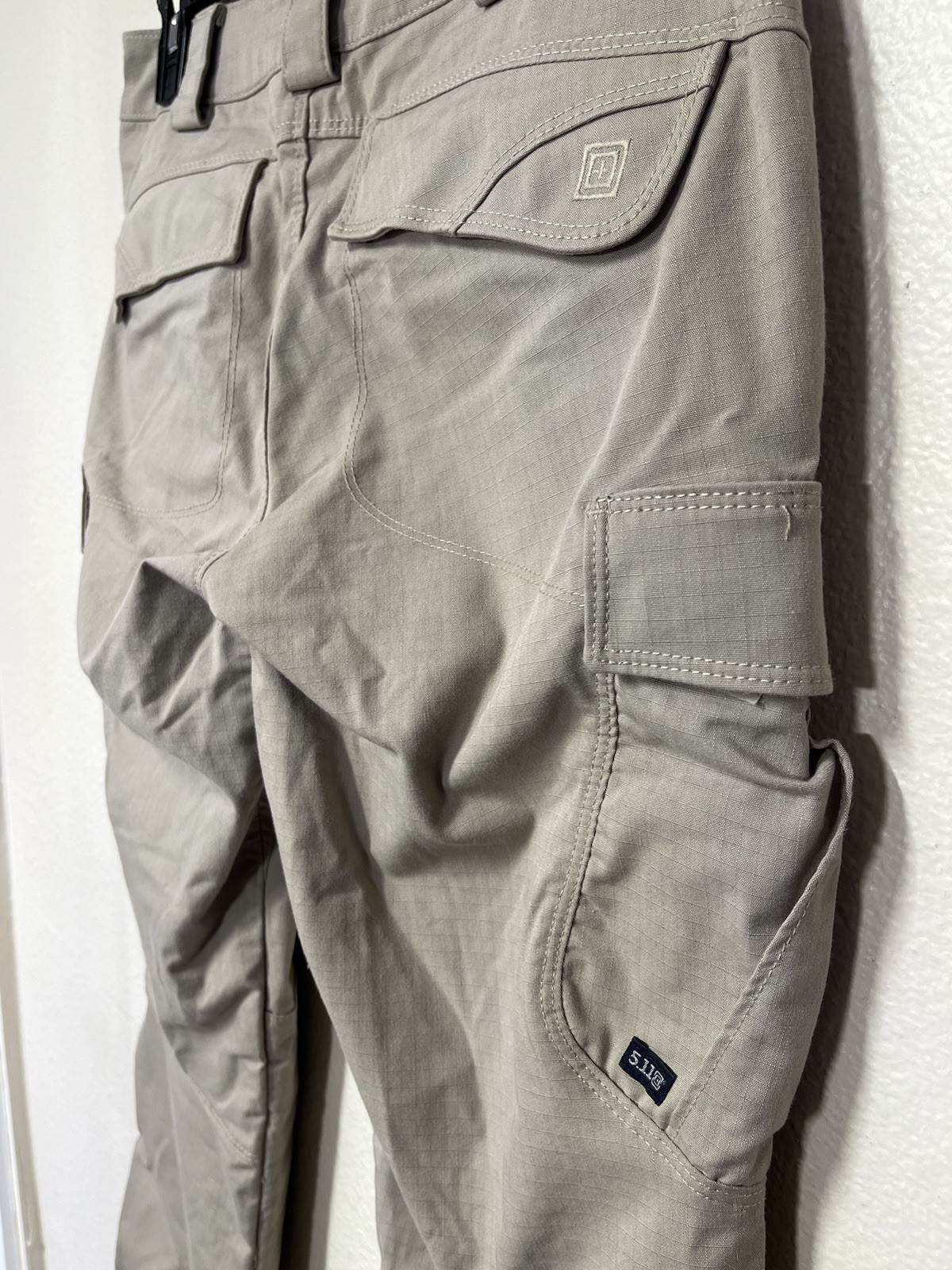 511 Tactical Workwear Cargo Pants Multi-Pocket Men’s, 30″ x 34″ Size 6