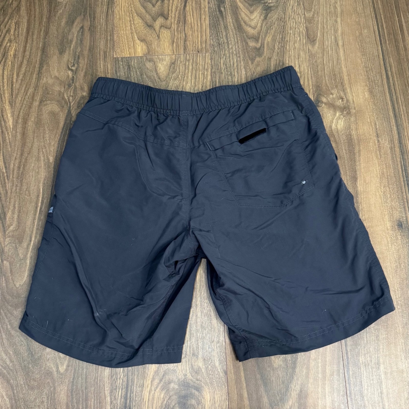The North Face Mens Medium Black Trail Hiking Shorts Zip Pocket Mesh Lined