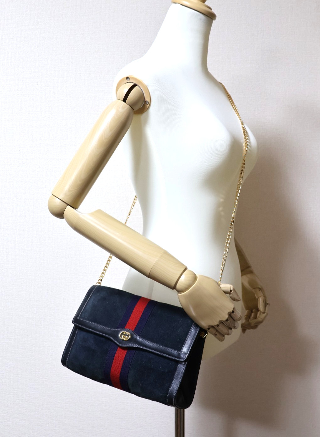 GUCCI VINTAGE Web Stripe Shoulder Bag Suede Leather Navy Classic Authentic