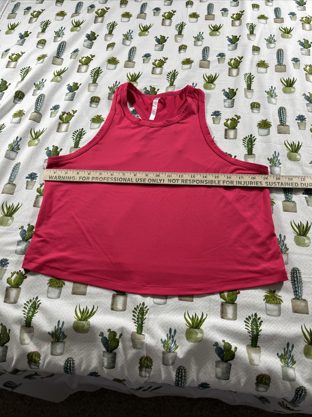Fabletics Women’s Size Large Racerback Tank Tops Crop Lot Of 4