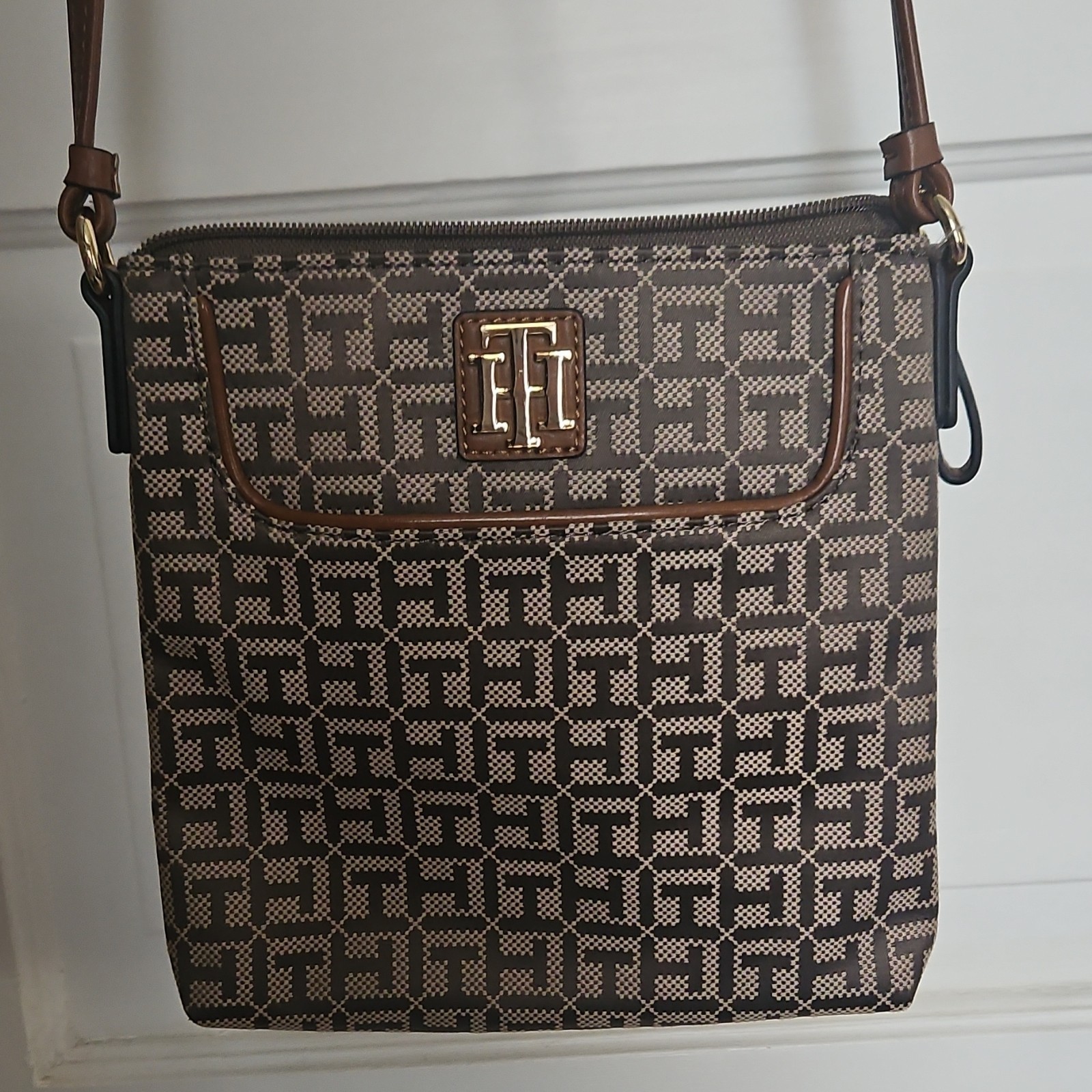 Tommy Hilfiger Brown Beige Monogram Small Crossbody Bag Zip Top Gold Hardware