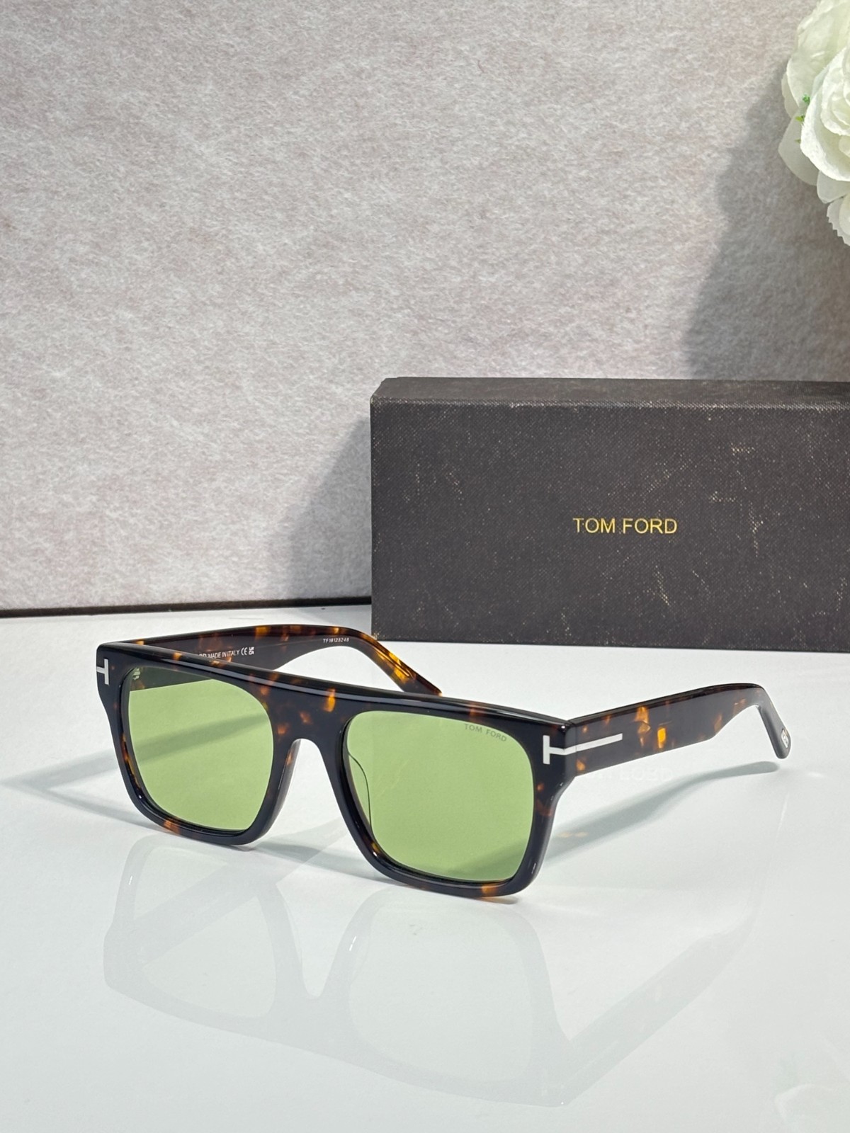 Tom Ford TF1337 Cyrus-02 sunglasses Tortoiseshell frame green lenses