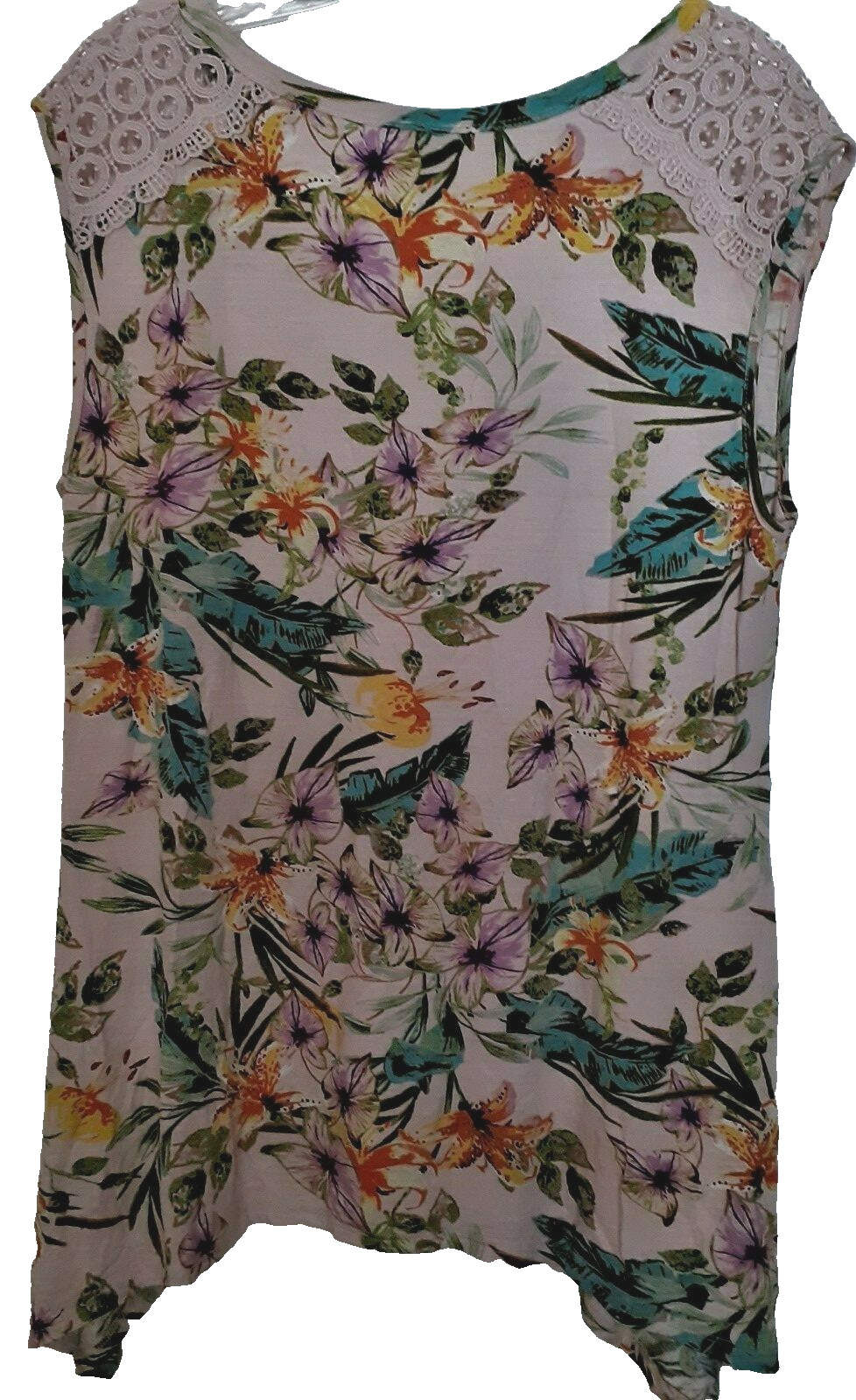 Cupio 95% viscose, 5% spandex pink multi floral embellished top Size M