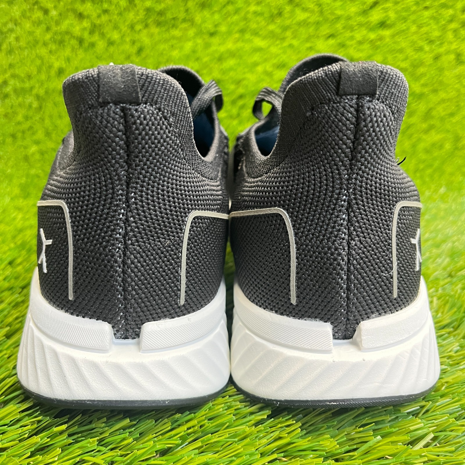 Flux Adapt Runner Black White Mens Size 8 Womens Size 9.5 Athletic Knit Shoes